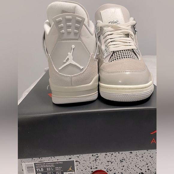 🥶 Air Jordan 4 Retro Frozen Moment 🥶 - Picture 2 of 3